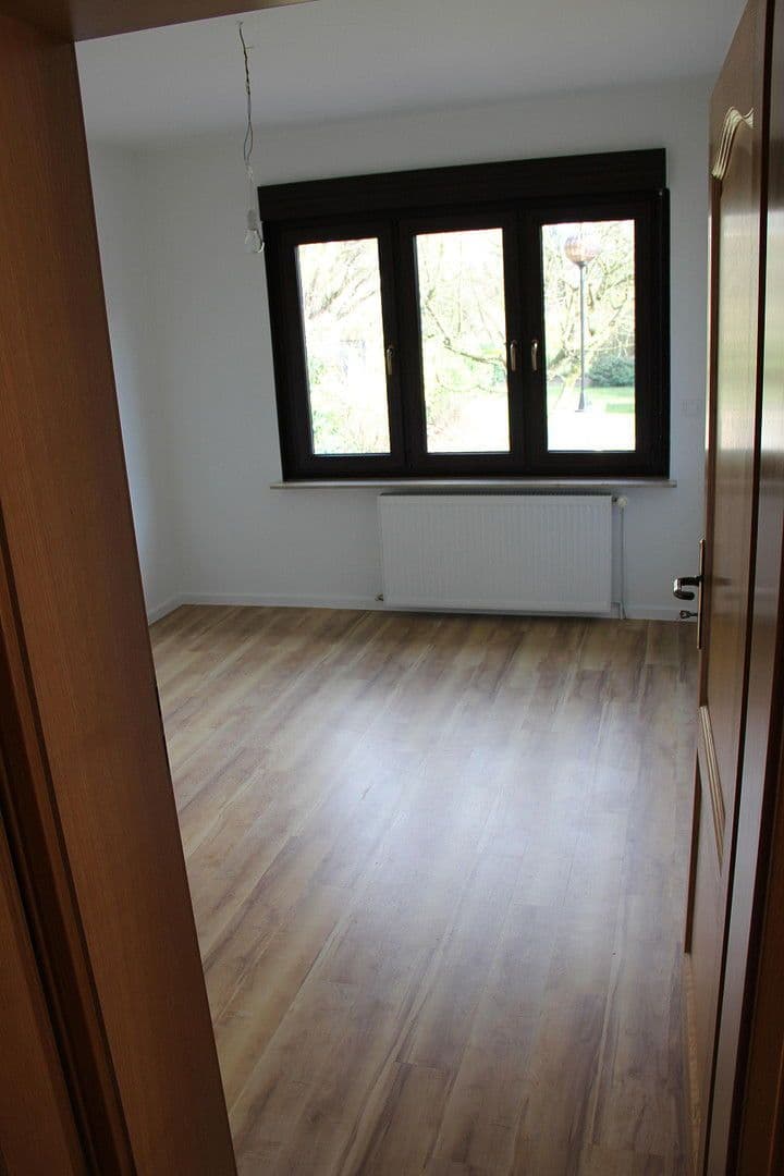 Prenájom domu 145 m², pozemek 1.000 m², Hannover, Dolné Sasko Prenájom domu 145 m², pozemek 1.000 m², Hannover, Dolné Sasko