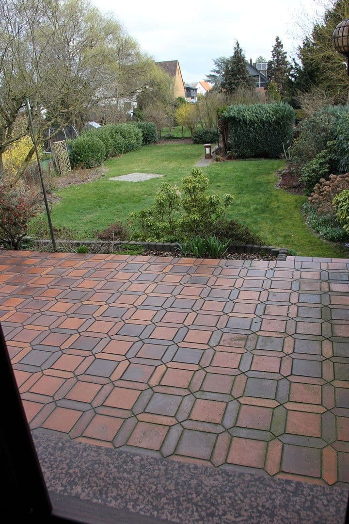 Prenájom domu 145 m², pozemek 1.000 m², Hannover, Dolné Sasko Prenájom domu 145 m², pozemek 1.000 m², Hannover, Dolné Sasko