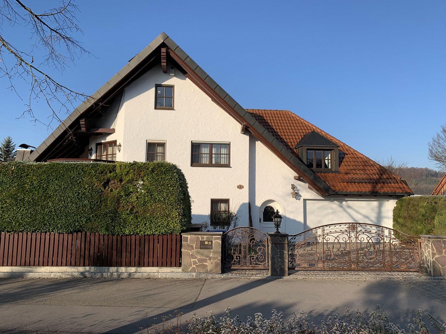 Predaj domu 278 m², pozemek 679 m², Neusäß, Bavorsko Predaj domu 278 m², pozemek 679 m², Neusäß, Bavorsko
