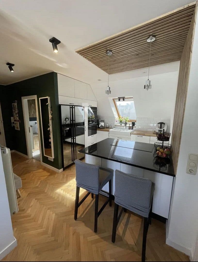 Prenájom bytu 3-izbový 95 m², Berlin, Berlín Prenájom bytu 3-izbový 95 m², Berlin, Berlín