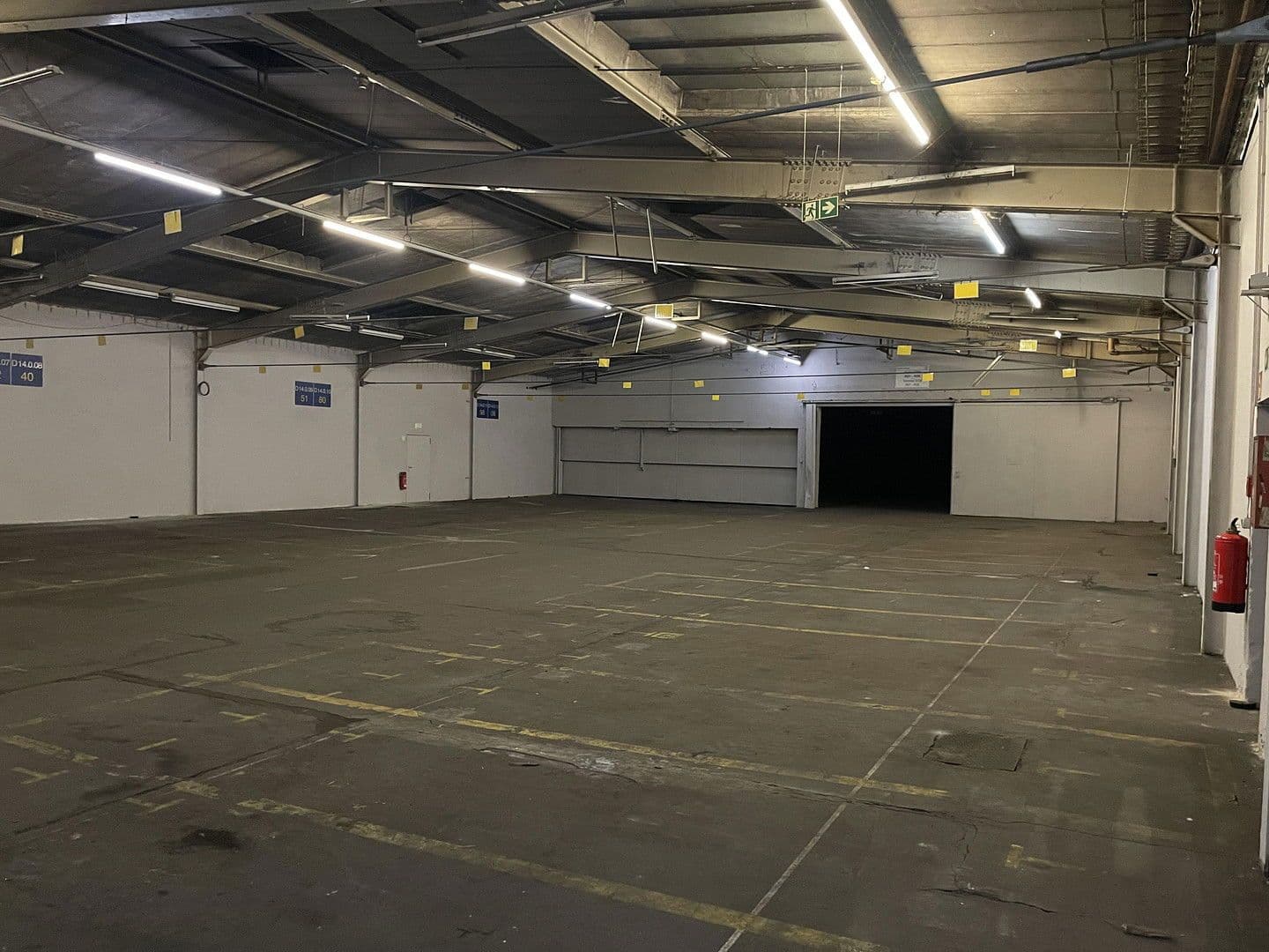 Prenájom nebytového priestoru 10.430 m², Im Gewerbepark 1, Hunderdorf, Bavorsko Prenájom nebytového priestoru 10.430 m², Im Gewerbepark 1, Hunderdorf, Bavorsko