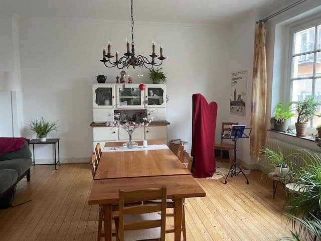 Prenájom bytu 4-izbový 148 m², Siegburg, Severné Porýnie - Westfálsko Prenájom bytu 4-izbový 148 m², Siegburg, Severné Porýnie - Westfálsko