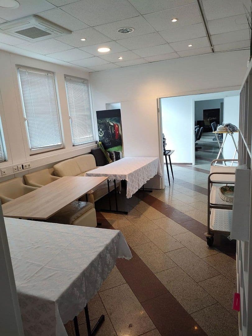 Prenájom kancelárie 120 m², Johannisstraße 112/113, Osnabrück, Dolné Sasko Prenájom kancelárie 120 m², Johannisstraße 112/113, Osnabrück, Dolné Sasko