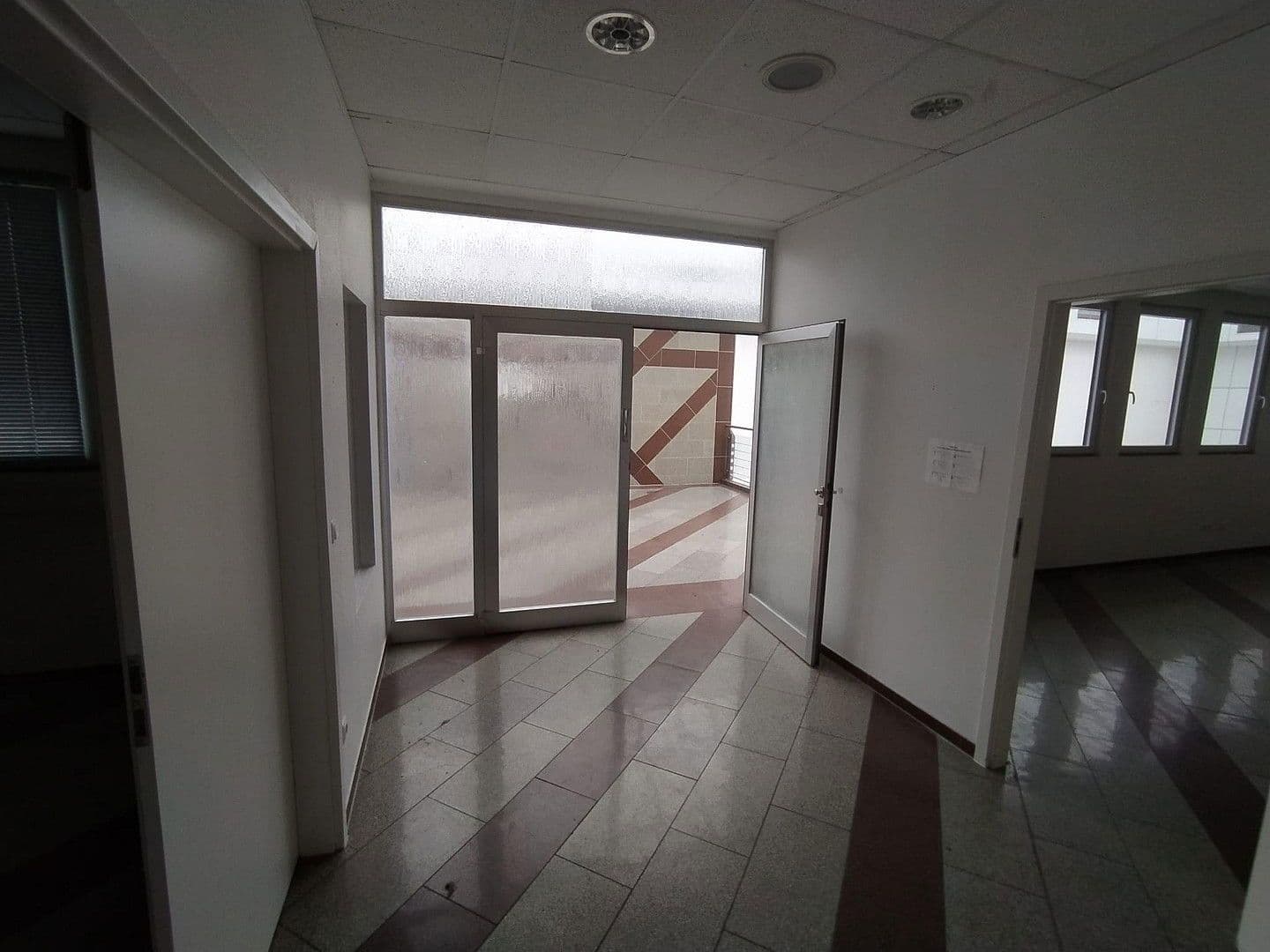 Prenájom kancelárie 120 m², Johannisstraße 112/113, Osnabrück, Dolné Sasko Prenájom kancelárie 120 m², Johannisstraße 112/113, Osnabrück, Dolné Sasko