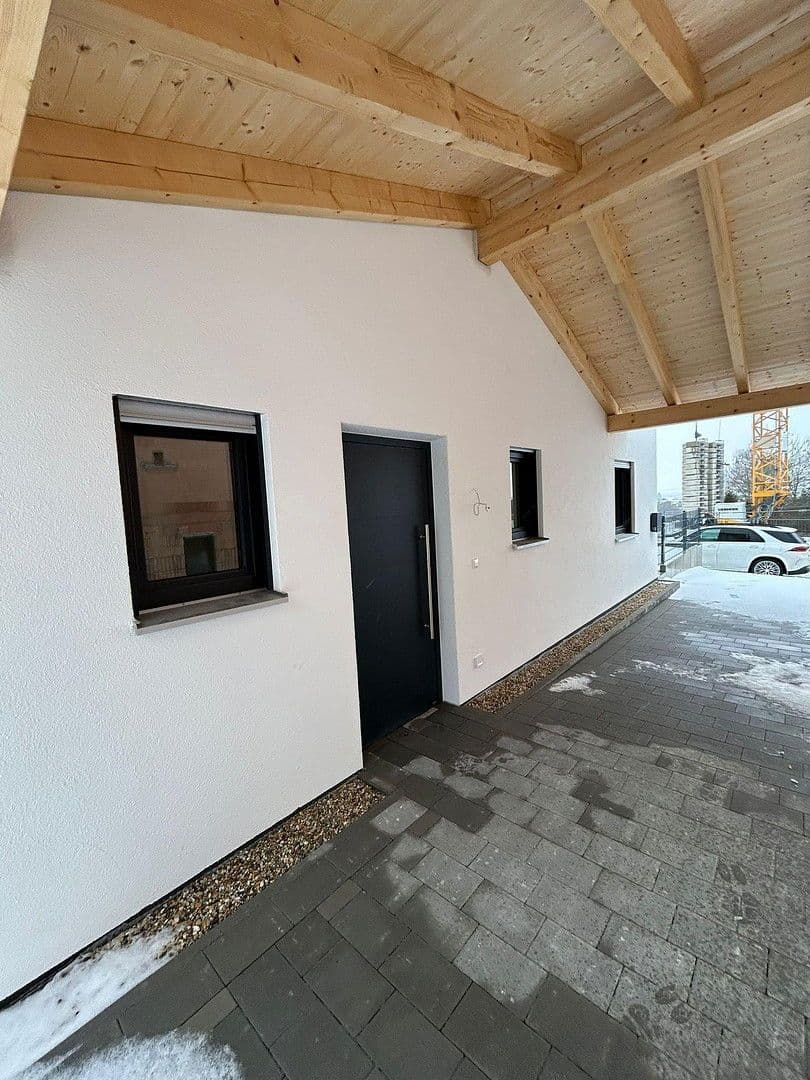 Predaj domu 165 m², pozemek 249 m², Rosenbergerstraße 5 (Kleinlintach 1), Bogen, Bavorsko Predaj domu 165 m², pozemek 249 m², Rosenbergerstraße 5 (Kleinlintach 1), Bogen, Bavorsko
