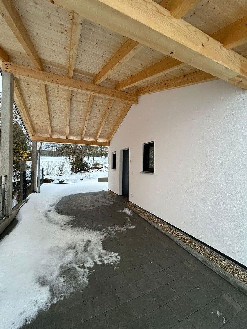Predaj domu 165 m², pozemek 249 m², Rosenbergerstraße 5 (Kleinlintach 1), Bogen, Bavorsko Predaj domu 165 m², pozemek 249 m², Rosenbergerstraße 5 (Kleinlintach 1), Bogen, Bavorsko