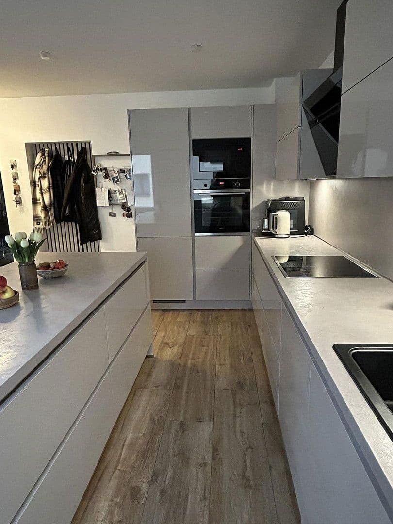 Predaj bytu 5-izbový 109 m², Römerstraße 8, Essen, Severné Porýnie - Westfálsko Predaj bytu 5-izbový 109 m², Römerstraße 8, Essen, Severné Porýnie - Westfálsko