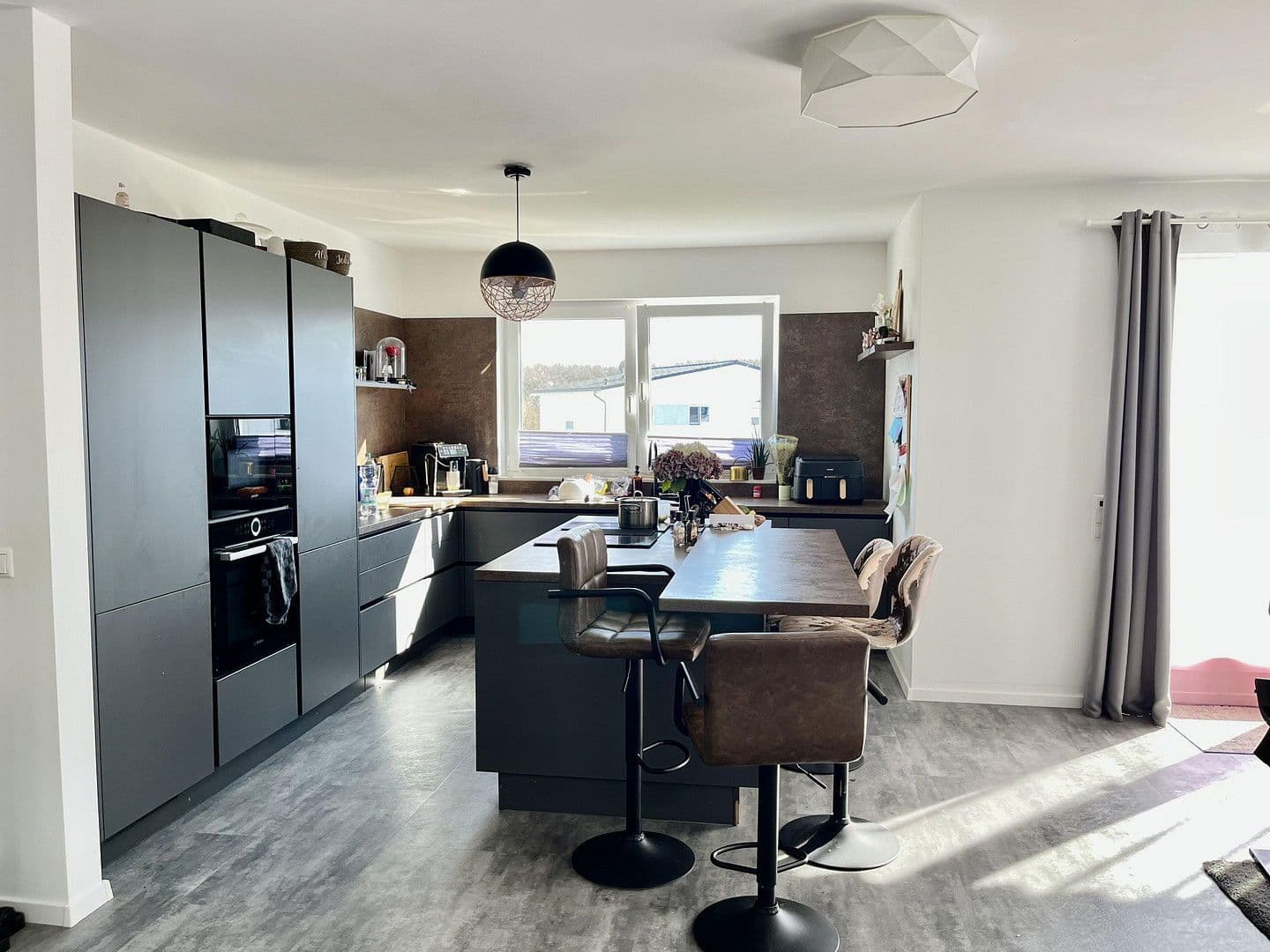 Predaj bytu 3-izbový 113 m², Weiße Erde 7, Euskirchen, Severné Porýnie - Westfálsko Predaj bytu 3-izbový 113 m², Weiße Erde 7, Euskirchen, Severné Porýnie - Westfálsko