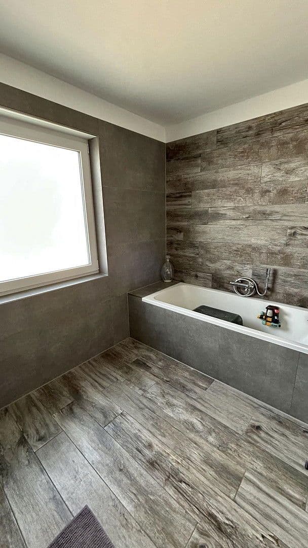 Predaj bytu 3-izbový 113 m², Weiße Erde 7, Euskirchen, Severné Porýnie - Westfálsko Predaj bytu 3-izbový 113 m², Weiße Erde 7, Euskirchen, Severné Porýnie - Westfálsko