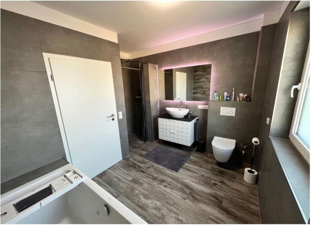 Predaj bytu 3-izbový 113 m², Weiße Erde 7, Euskirchen, Severné Porýnie - Westfálsko Predaj bytu 3-izbový 113 m², Weiße Erde 7, Euskirchen, Severné Porýnie - Westfálsko