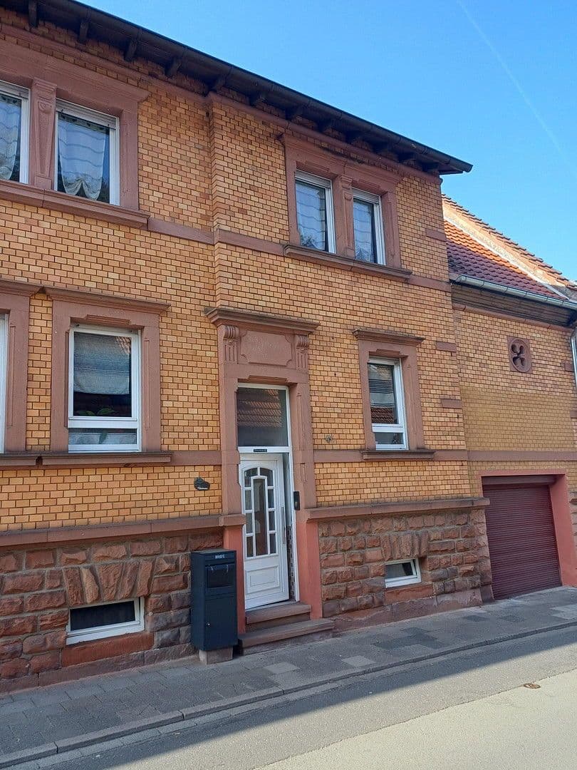 Predaj domu 114 m², pozemek 464 m², Kaiserslautern Erfenbach, Porýnie-Falcko Predaj domu 114 m², pozemek 464 m², Kaiserslautern Erfenbach, Porýnie-Falcko