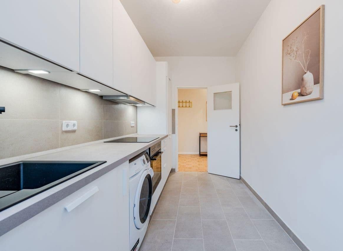 Predaj bytu 3-izbový 75 m², Tile-Wardenberg-Str. 14, Berlin, Berlín Predaj bytu 3-izbový 75 m², Tile-Wardenberg-Str. 14, Berlin, Berlín
