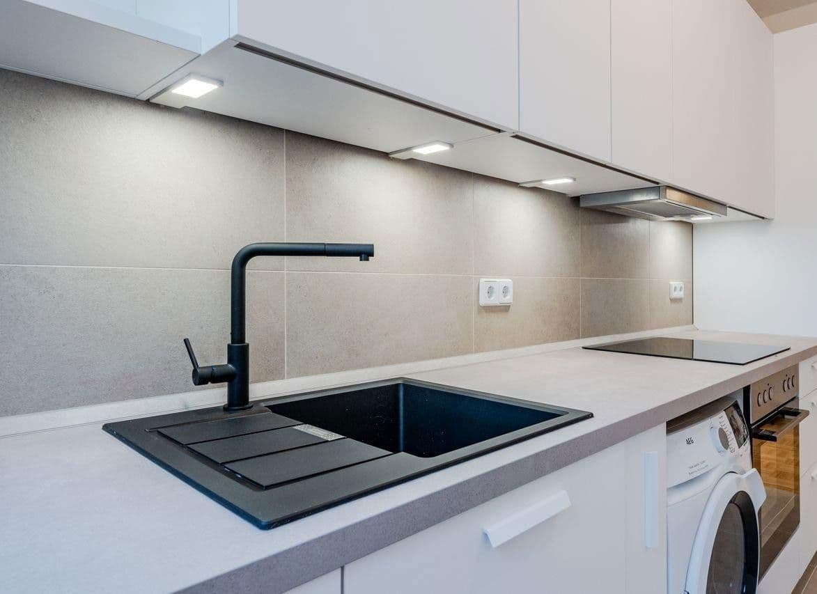 Predaj bytu 3-izbový 75 m², Tile-Wardenberg-Str. 14, Berlin, Berlín Predaj bytu 3-izbový 75 m², Tile-Wardenberg-Str. 14, Berlin, Berlín