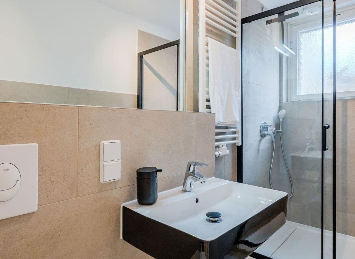 Predaj bytu 3-izbový 75 m², Tile-Wardenberg-Str. 14, Berlin, Berlín Predaj bytu 3-izbový 75 m², Tile-Wardenberg-Str. 14, Berlin, Berlín