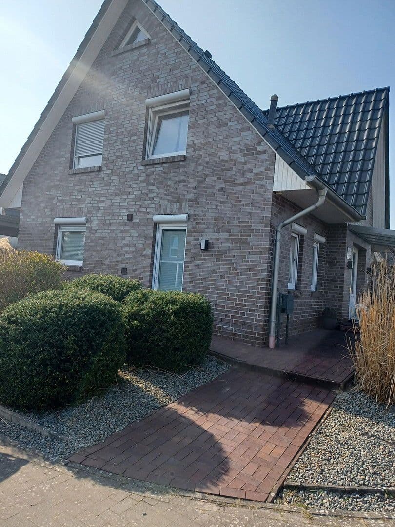 Predaj domu 132 m², pozemek 672 m², Ganderkesee, Dolné Sasko Predaj domu 132 m², pozemek 672 m², Ganderkesee, Dolné Sasko