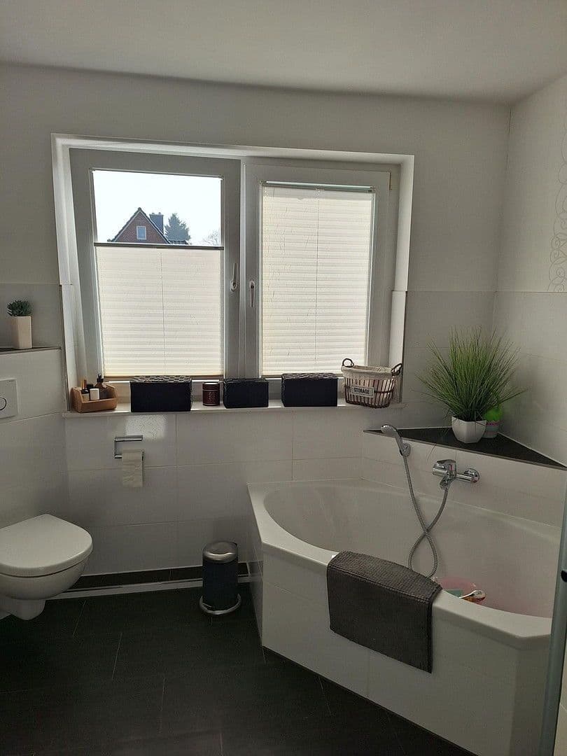 Predaj domu 132 m², pozemek 672 m², Ganderkesee, Dolné Sasko Predaj domu 132 m², pozemek 672 m², Ganderkesee, Dolné Sasko