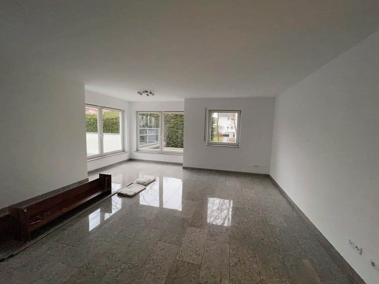 Prenájom bytu 3-izbový 108 m², Hattersheim am Main, Hesensko Prenájom bytu 3-izbový 108 m², Hattersheim am Main, Hesensko