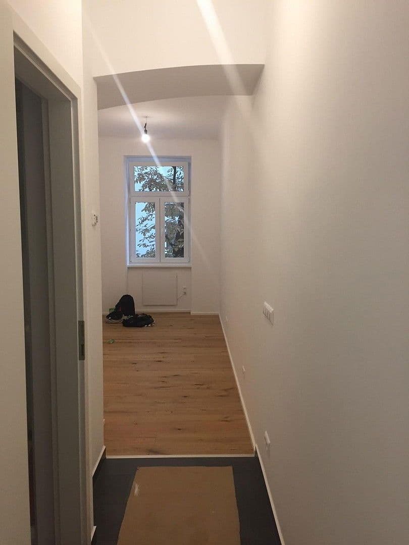 Prenájom kancelárie 20 m², Fröbelgasse 42 T10, Wien, Viedeň Prenájom kancelárie 20 m², Fröbelgasse 42 T10, Wien, Viedeň