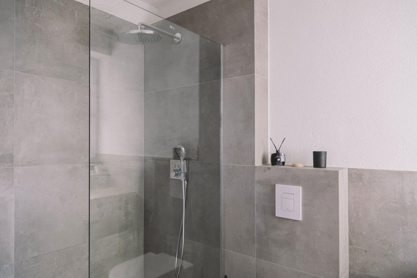 Prenájom bytu 3-izbový 140 m², Hanau, Hesensko Prenájom bytu 3-izbový 140 m², Hanau, Hesensko