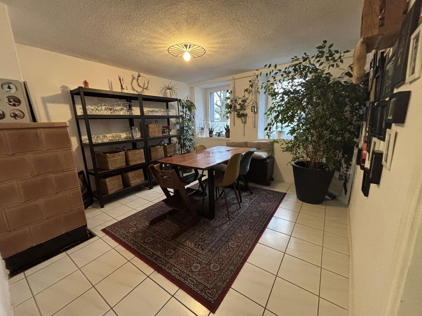 Predaj domu 260 m², pozemek 1.600 m², Veldenzer Straße 14, Gornhausen, Porýnie-Falcko Predaj domu 260 m², pozemek 1.600 m², Veldenzer Straße 14, Gornhausen, Porýnie-Falcko