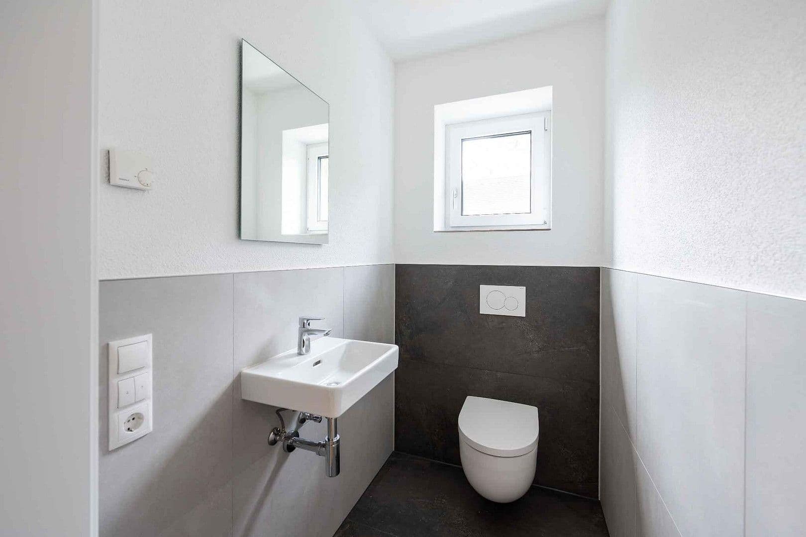 Prenájom bytu 4-izbový 118 m², Sulzbachstr. 50, Oberndorf am Neckar, Bádensko-Wurttembersko Prenájom bytu 4-izbový 118 m², Sulzbachstr. 50, Oberndorf am Neckar, Bádensko-Wurttembersko