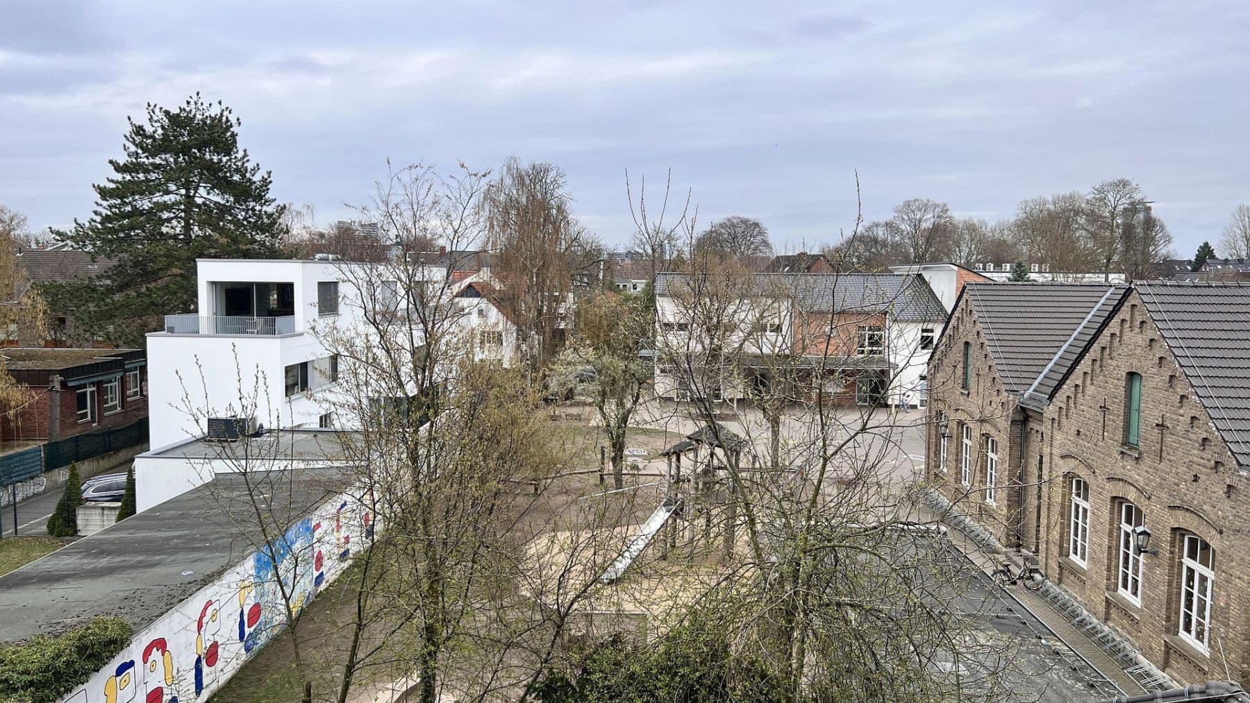 Prenájom bytu 2-izbový 66 m², Düsseldorf, Severné Porýnie - Westfálsko Prenájom bytu 2-izbový 66 m², Düsseldorf, Severné Porýnie - Westfálsko