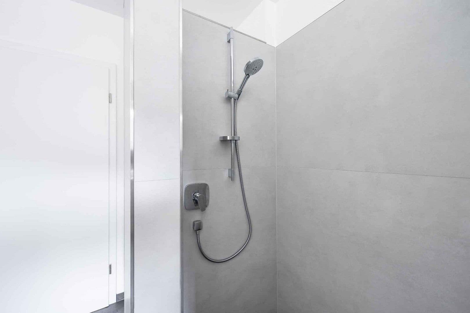 Prenájom bytu 3-izbový 97 m², Sulzbachstr. 50, Oberndorf am Neckar, Bádensko-Wurttembersko Prenájom bytu 3-izbový 97 m², Sulzbachstr. 50, Oberndorf am Neckar, Bádensko-Wurttembersko