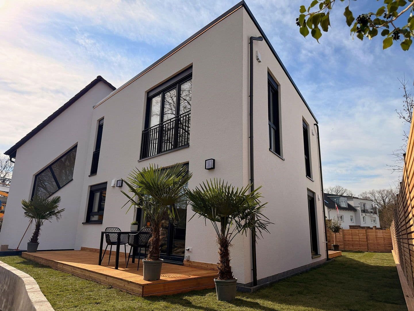 Predaj domu 161 m², pozemek 318 m², Erlangen, Bavorsko Predaj domu 161 m², pozemek 318 m², Erlangen, Bavorsko