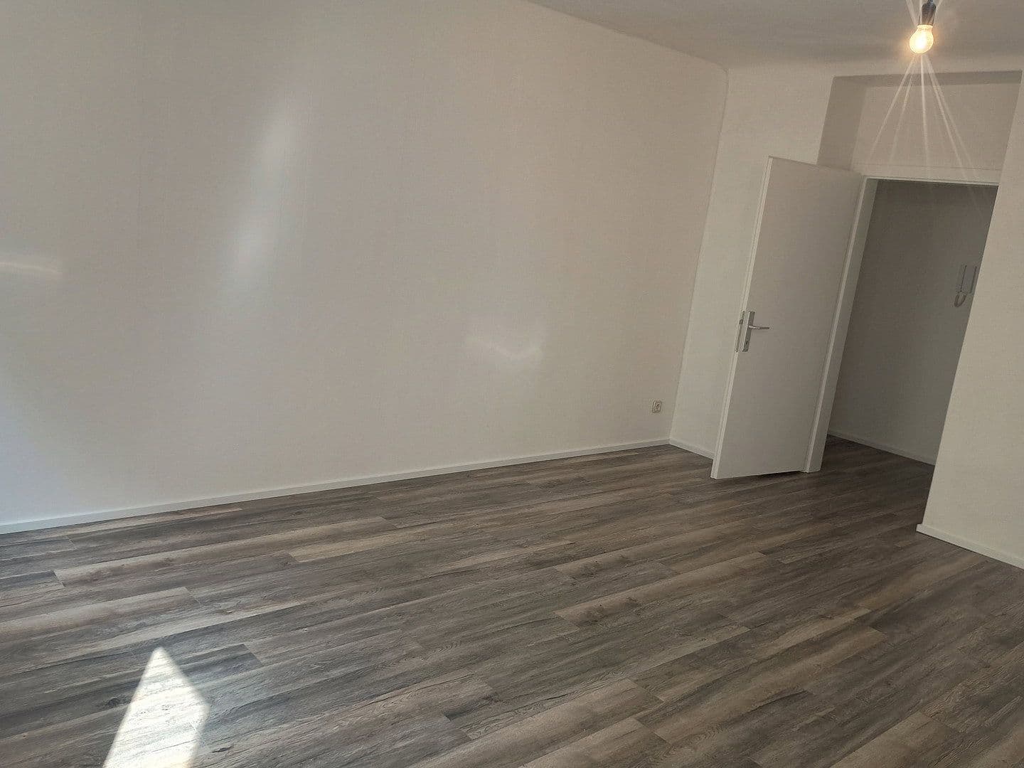 Prenájom bytu 2-izbový 68 m², Wien, Viedeň Prenájom bytu 2-izbový 68 m², Wien, Viedeň
