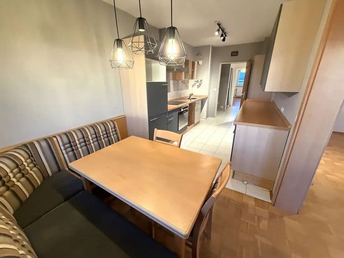 Prenájom bytu 3-izbový 90 m², Friedrich-Naumann Straße 17, Ludwigshafen am Rhein, Porýnie-Falcko Prenájom bytu 3-izbový 90 m², Friedrich-Naumann Straße 17, Ludwigshafen am Rhein, Porýnie-Falcko