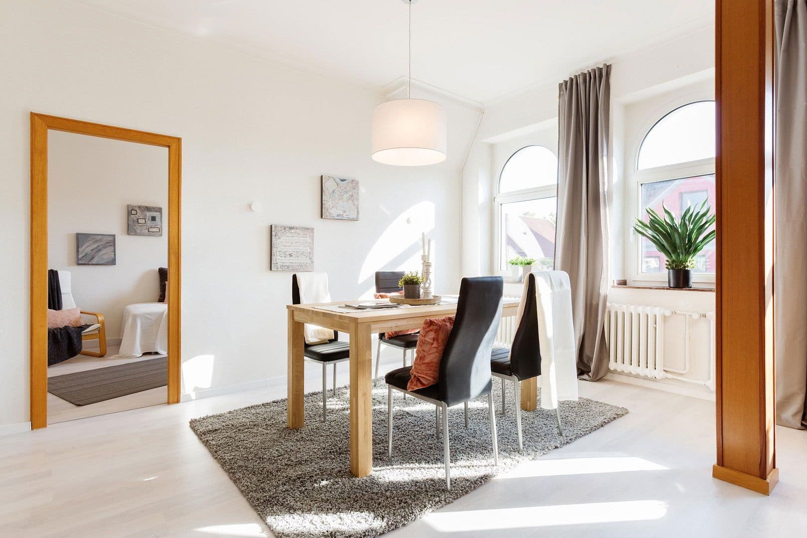 Prenájom bytu 3-izbový 82 m², Duisburg, Severné Porýnie - Westfálsko Prenájom bytu 3-izbový 82 m², Duisburg, Severné Porýnie - Westfálsko