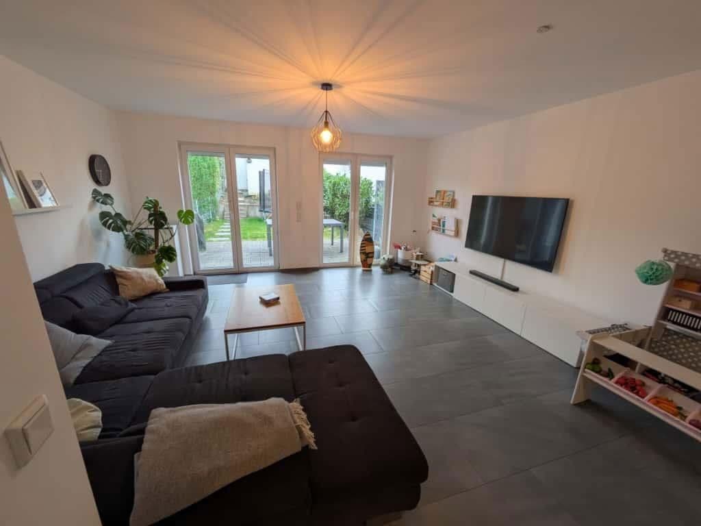 Predaj domu 174 m², pozemek 203 m², Leverkusen, Severné Porýnie - Westfálsko Predaj domu 174 m², pozemek 203 m², Leverkusen, Severné Porýnie - Westfálsko