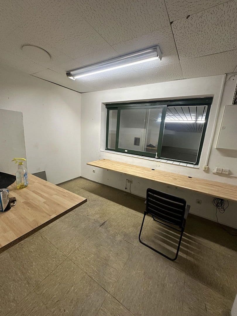 Prenájom nebytového priestoru 1.232 m², MierendorffWeg 19, Essen, Severné Porýnie - Westfálsko Prenájom nebytového priestoru 1.232 m², MierendorffWeg 19, Essen, Severné Porýnie - Westfálsko