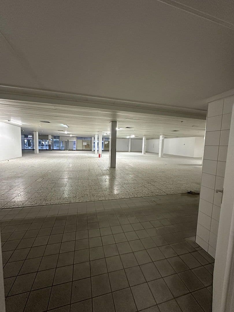 Prenájom nebytového priestoru 1.232 m², MierendorffWeg 19, Essen, Severné Porýnie - Westfálsko Prenájom nebytového priestoru 1.232 m², MierendorffWeg 19, Essen, Severné Porýnie - Westfálsko