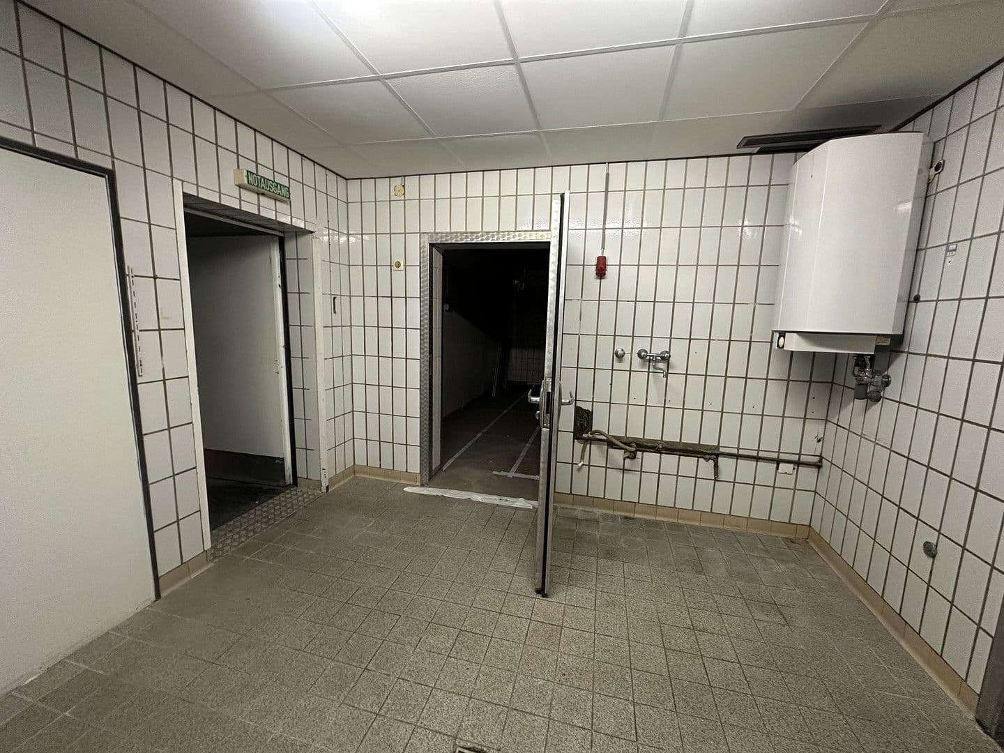 Prenájom nebytového priestoru 1.232 m², MierendorffWeg 19, Essen, Severné Porýnie - Westfálsko Prenájom nebytového priestoru 1.232 m², MierendorffWeg 19, Essen, Severné Porýnie - Westfálsko