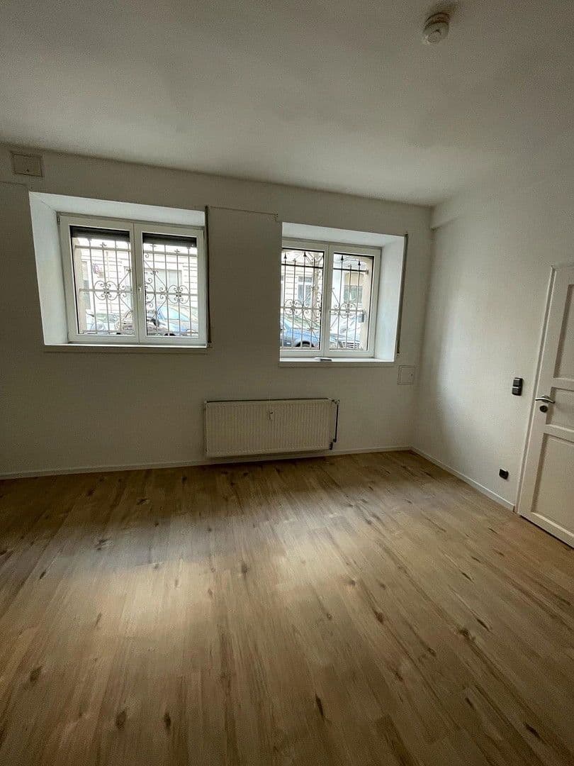Prenájom bytu 2-izbový 59 m², Schiersteiner Straße 8, Wiesbaden, Hesensko Prenájom bytu 2-izbový 59 m², Schiersteiner Straße 8, Wiesbaden, Hesensko