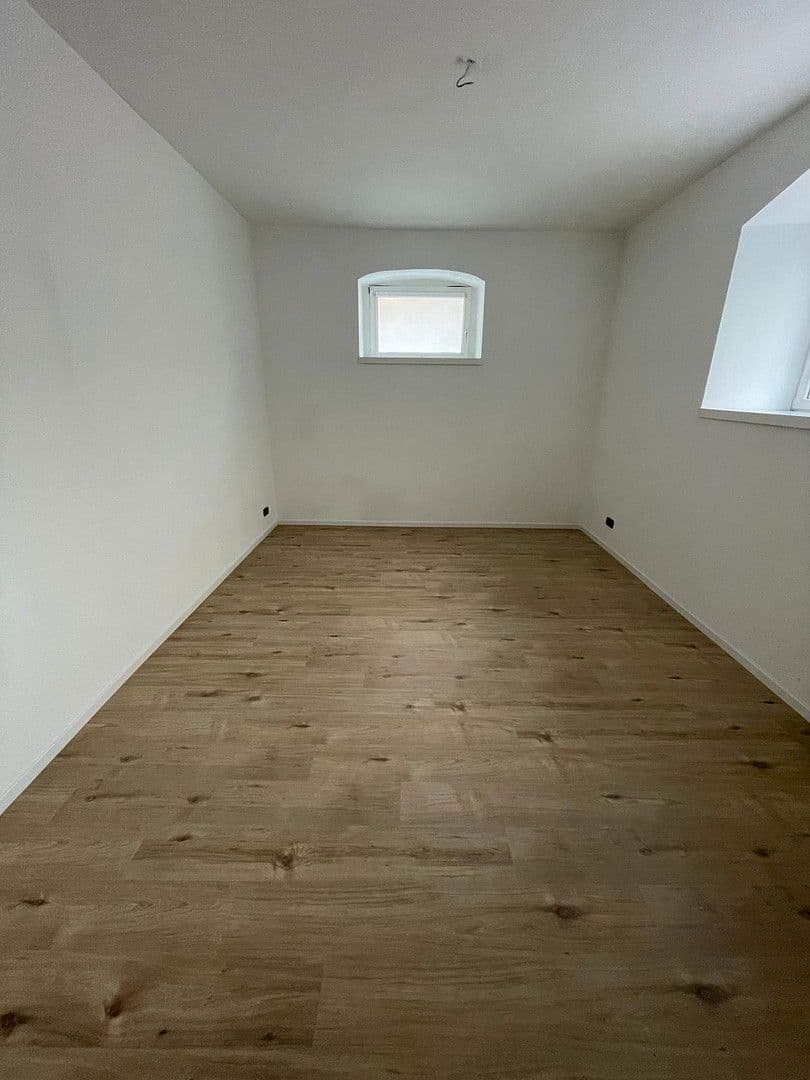 Prenájom bytu 2-izbový 59 m², Schiersteiner Straße 8, Wiesbaden, Hesensko Prenájom bytu 2-izbový 59 m², Schiersteiner Straße 8, Wiesbaden, Hesensko
