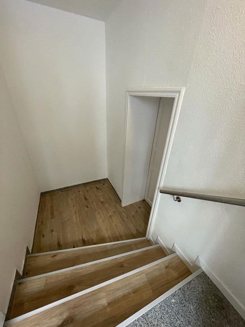 Prenájom bytu 2-izbový 59 m², Schiersteiner Straße 8, Wiesbaden, Hesensko Prenájom bytu 2-izbový 59 m², Schiersteiner Straße 8, Wiesbaden, Hesensko