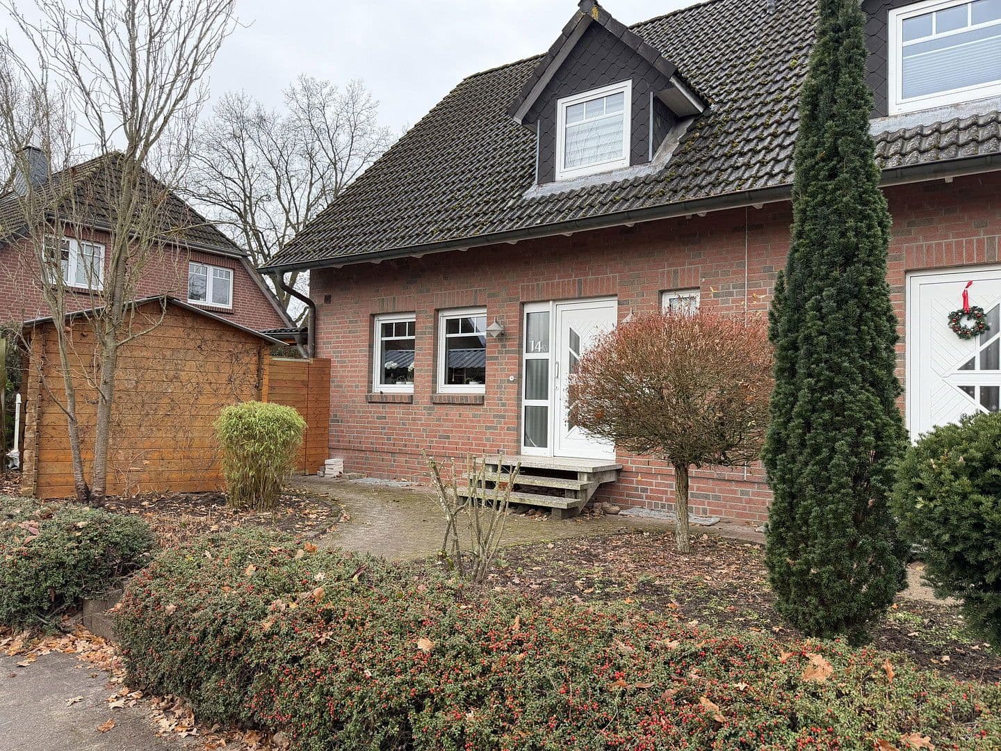 Predaj domu 140 m², pozemek 370 m², Glockenheide 14a, Winsen (Luhe), Dolné Sasko Predaj domu 140 m², pozemek 370 m², Glockenheide 14a, Winsen (Luhe), Dolné Sasko