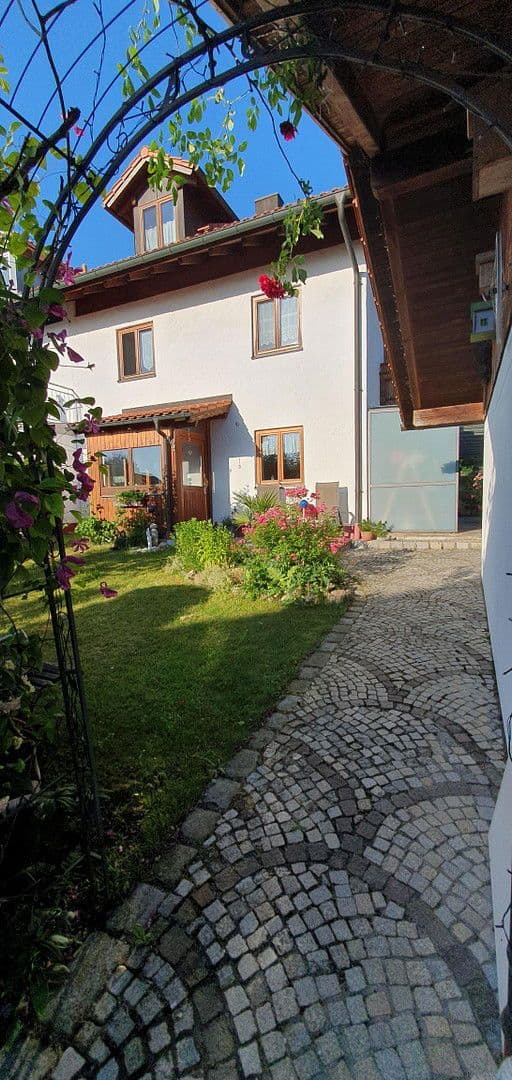 Predaj domu 160 m², pozemek 387 m², Steinhöring OT Abersdorf, Bavorsko Predaj domu 160 m², pozemek 387 m², Steinhöring OT Abersdorf, Bavorsko