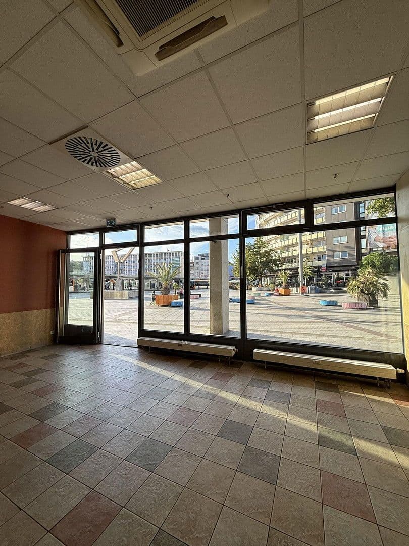 Prenájom nebytového priestoru 128 m², Berliner Platz 1, ludwigshafen, Porýnie-Falcko Prenájom nebytového priestoru 128 m², Berliner Platz 1, ludwigshafen, Porýnie-Falcko