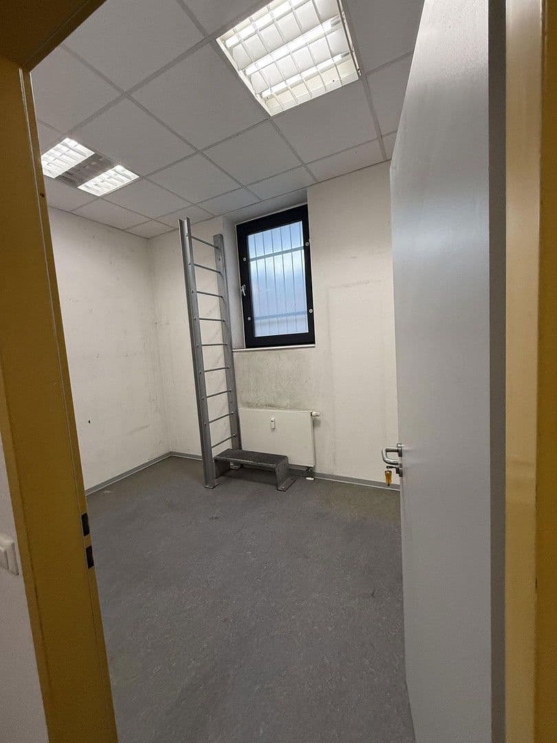 Prenájom nebytového priestoru 128 m², Berliner Platz 1, ludwigshafen, Porýnie-Falcko Prenájom nebytového priestoru 128 m², Berliner Platz 1, ludwigshafen, Porýnie-Falcko