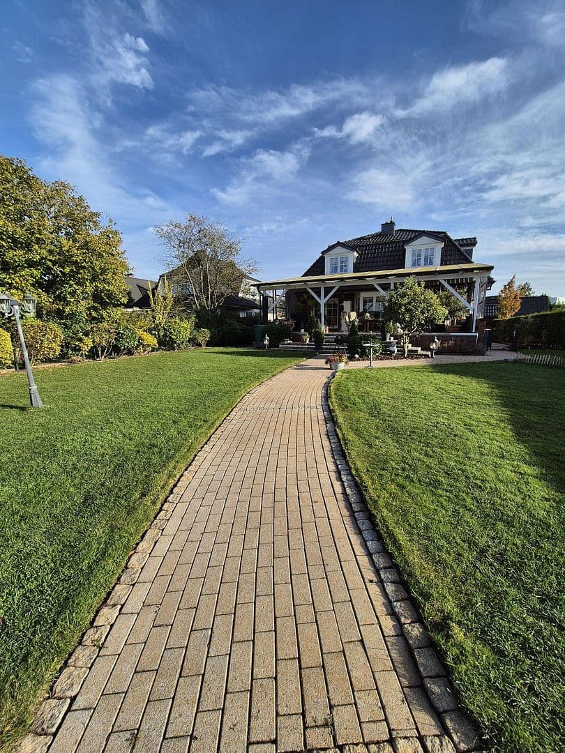 Predaj domu 260 m², pozemek 1.088 m², Rellingen, Šlezvicko-Holštajnsko Predaj domu 260 m², pozemek 1.088 m², Rellingen, Šlezvicko-Holštajnsko