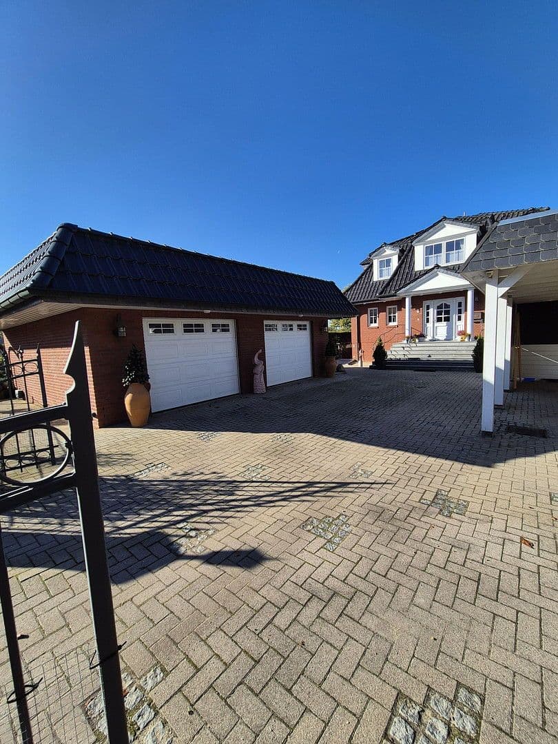 Predaj domu 260 m², pozemek 1.088 m², Rellingen, Šlezvicko-Holštajnsko Predaj domu 260 m², pozemek 1.088 m², Rellingen, Šlezvicko-Holštajnsko