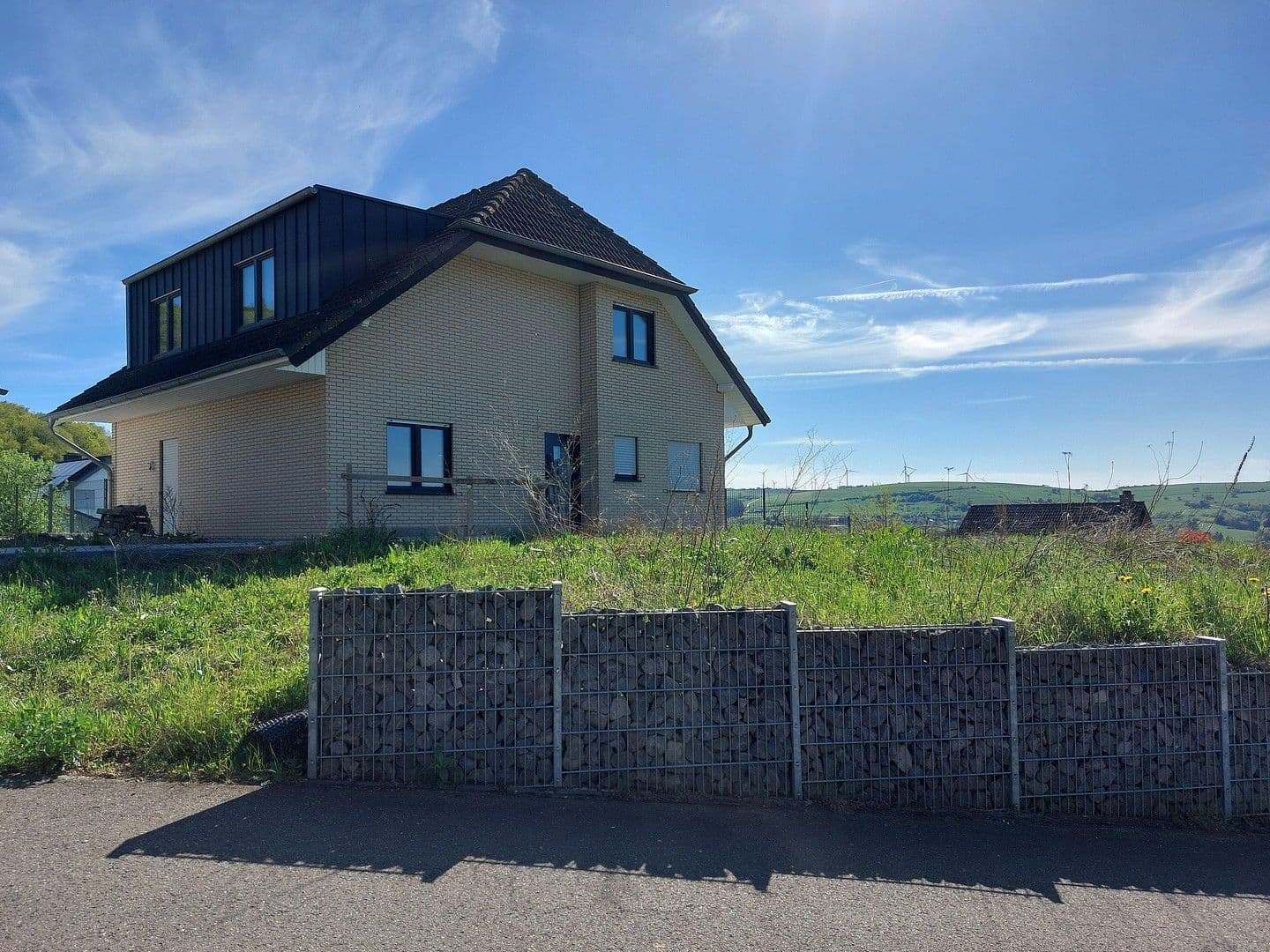 Predaj domu 280 m², pozemek 867 m², Schöndorf, Porýnie-Falcko Predaj domu 280 m², pozemek 867 m², Schöndorf, Porýnie-Falcko