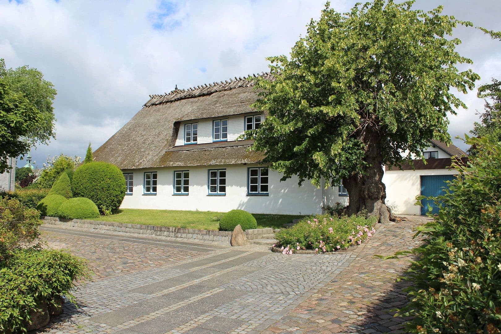 Predaj domu 241 m², pozemek 1.613 m², Eckernförder Straße 3, Kappeln, Šlezvicko-Holštajnsko Predaj domu 241 m², pozemek 1.613 m², Eckernförder Straße 3, Kappeln, Šlezvicko-Holštajnsko