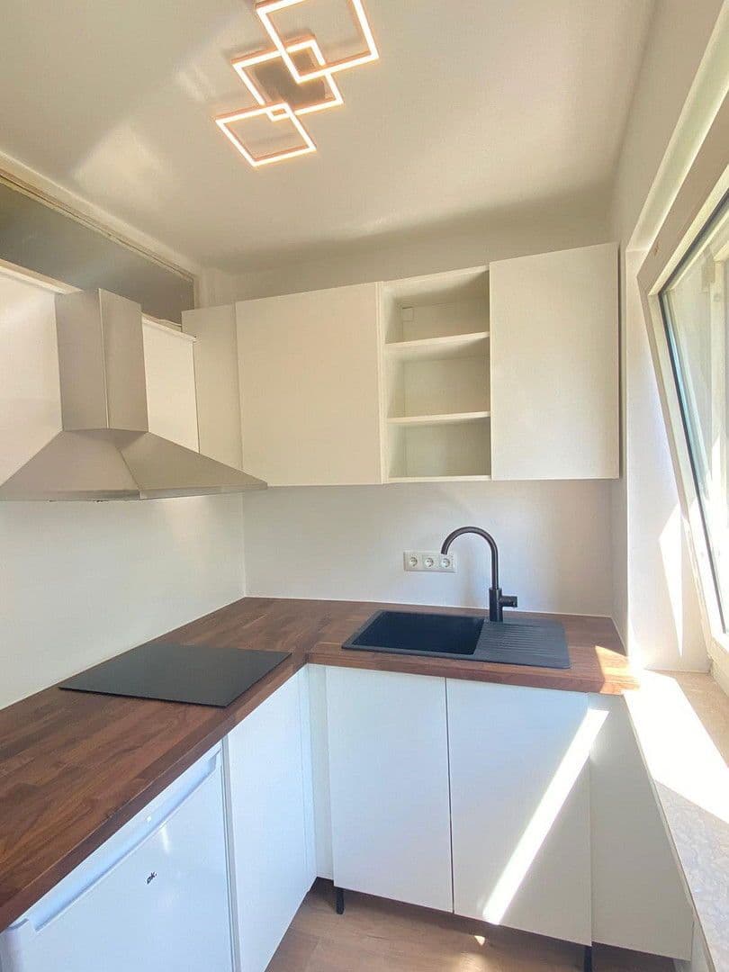 Prenájom bytu 1-izbový 28 m², Hans-Denzinger-Str. 19, München, Bavorsko Prenájom bytu 1-izbový 28 m², Hans-Denzinger-Str. 19, München, Bavorsko