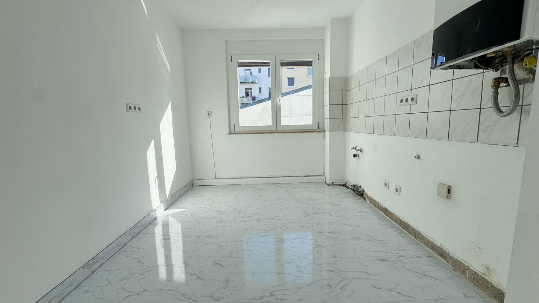 Prenájom bytu 2-izbový 68 m², Hohenstaufenstr. 56, Pforzheim, Bádensko-Wurttembersko Prenájom bytu 2-izbový 68 m², Hohenstaufenstr. 56, Pforzheim, Bádensko-Wurttembersko