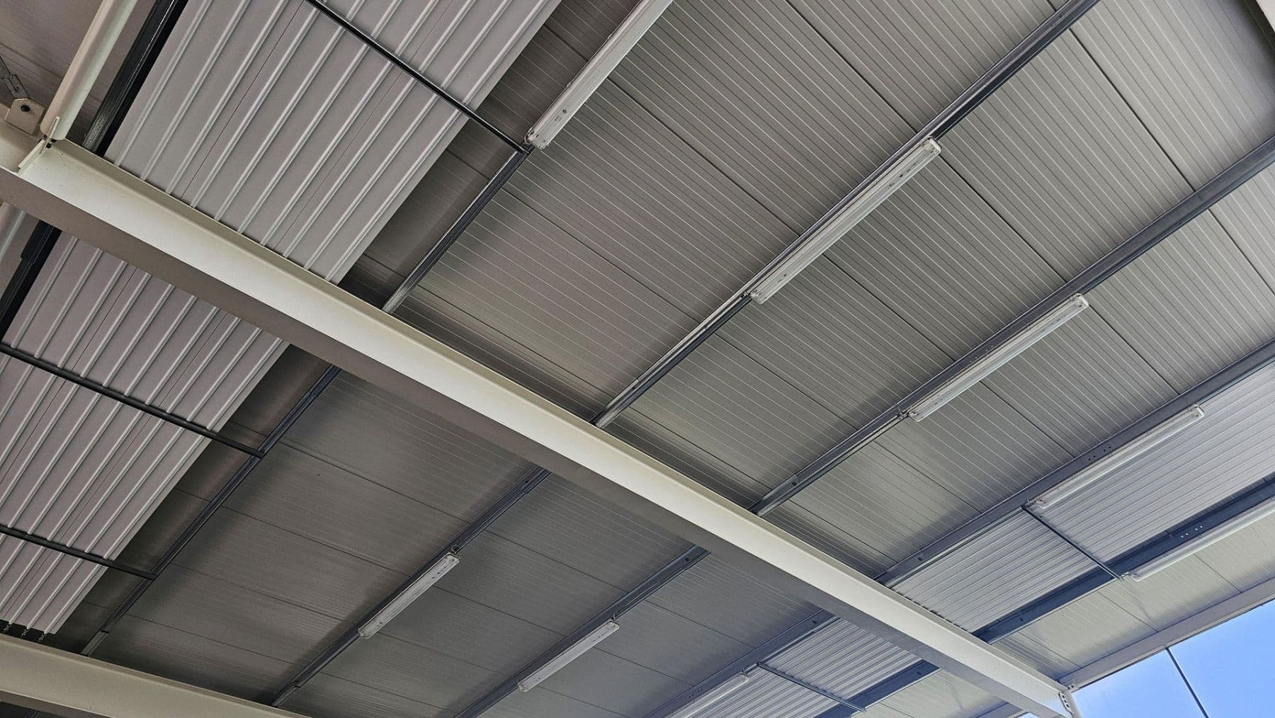 Predaj nebytového priestoru 2.800 m², Bremen, Brémy Predaj nebytového priestoru 2.800 m², Bremen, Brémy