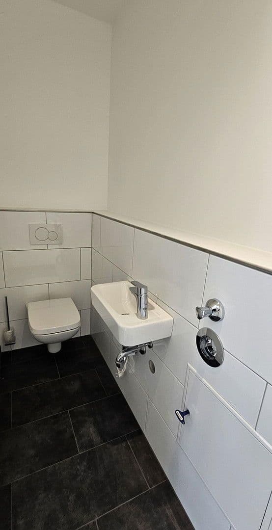 Prenájom nebytového priestoru 45 m², Ratingen, Severné Porýnie - Westfálsko Prenájom nebytového priestoru 45 m², Ratingen, Severné Porýnie - Westfálsko